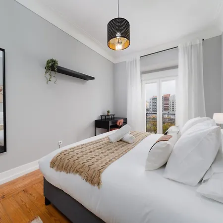 Soar L Entrecampos 3 L Comfort Stay, Fast Wifi, Steps To Metro, Near Campo Grande Park Konukevi Lisboa