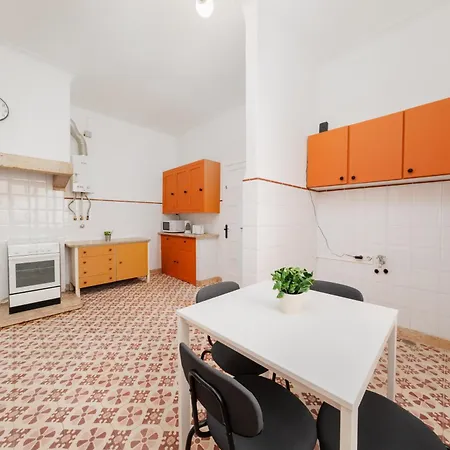 Penzion Soar L Entrecampos 3 L Comfort Stay, Fast Wifi, Steps To Metro, Near Campo Grande Park *